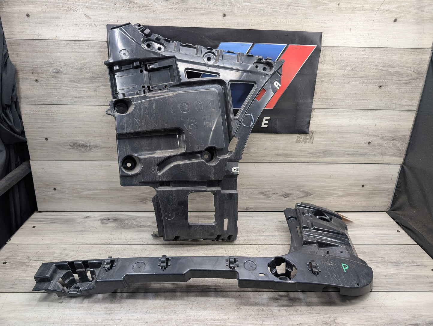 18-21 BMW G01 F97 X3 Rear Bumper Right Passenger Side Brackets Mounts Supports
