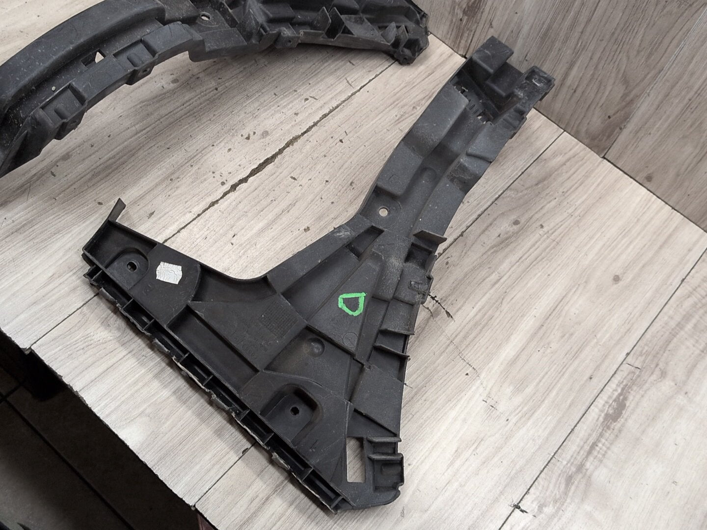2015-2018 Audi Q3 8U Rear Right Passenger Bumper Support Brackets SET 8U0807454A