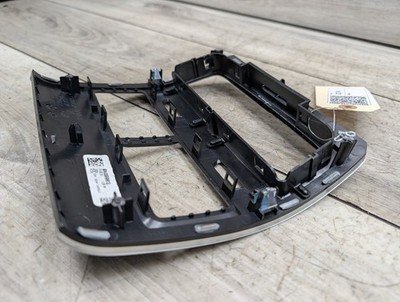 OEM BMW F95 F96 G05 G06 G07 G09 X5 X6 X7 REAR Center Console AC Air Vent Trim