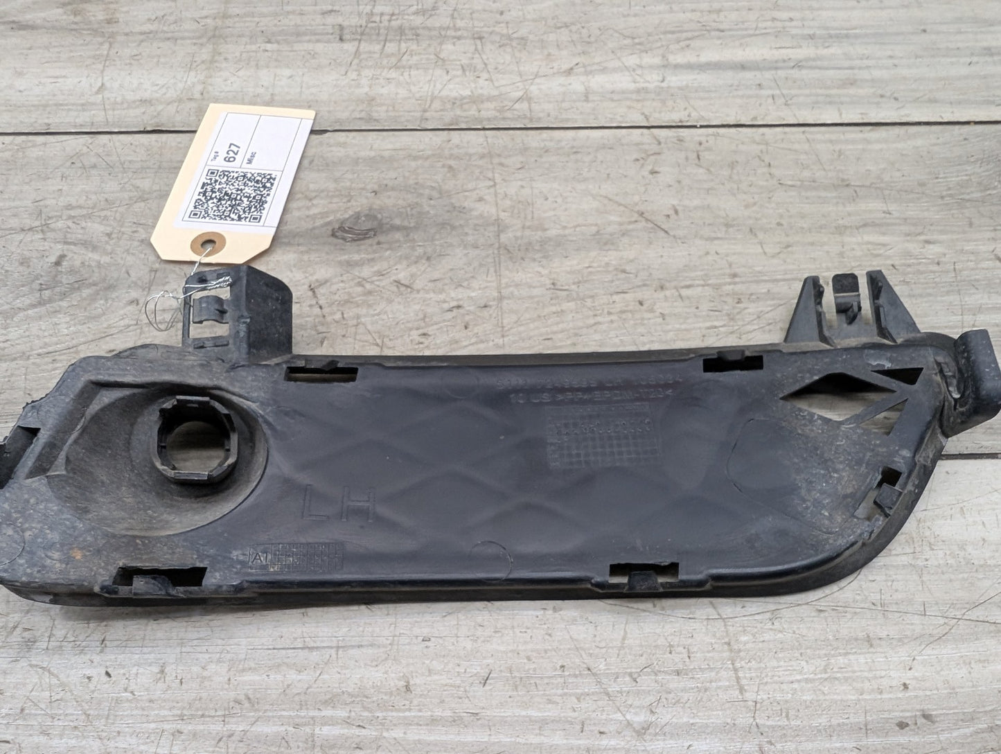 2011 - 2017 BMW X3 F25 Front Left Driver Bumper Cover Grille 7249595 N55B30M0