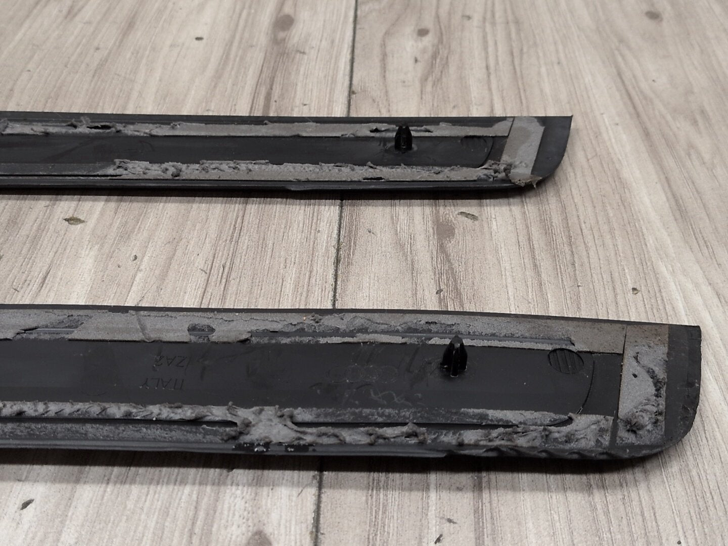 2008 - 2017 Audi S5 8T Front Left Right Scuff Plate Door Sill SET 8T0853373
