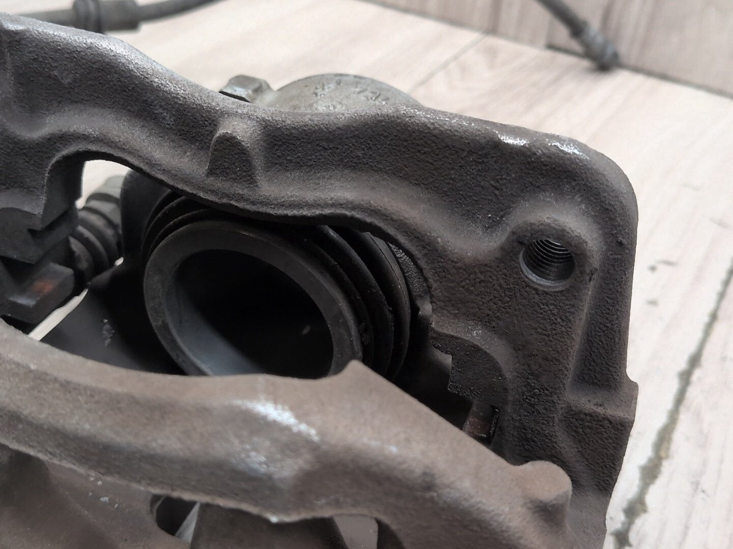 OEM BMW G01 G20 G22 G23 G26 G29 X3 330 430 FRONT Right Passenger Brake Caliper