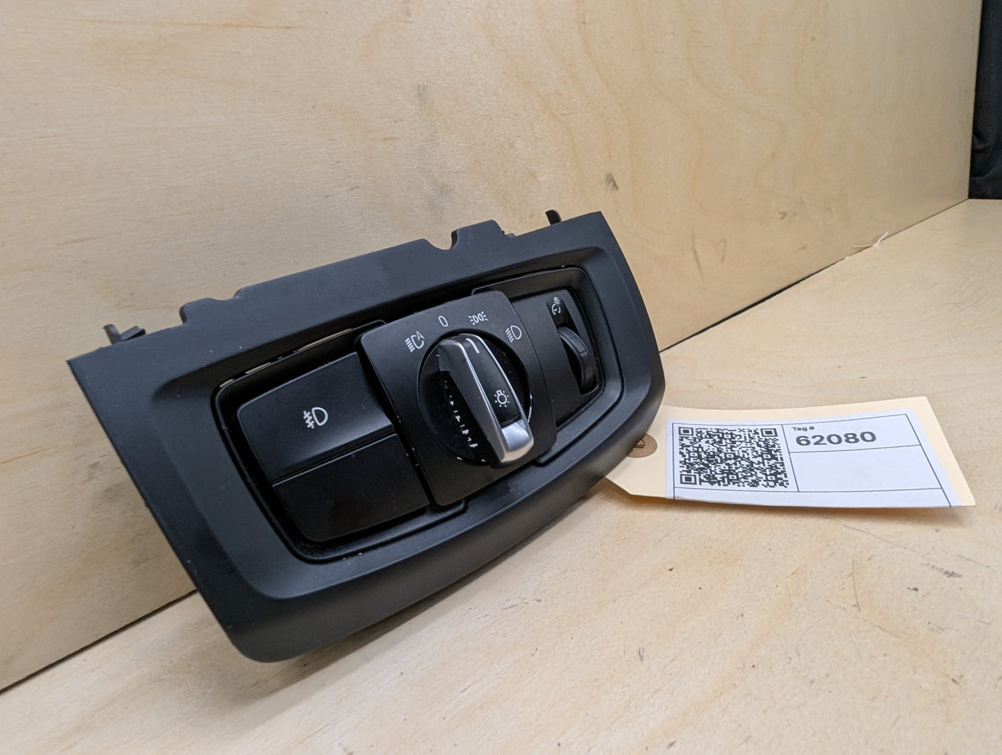 2015-2019 BMW X6 F16 Headlamp Switch 9390196