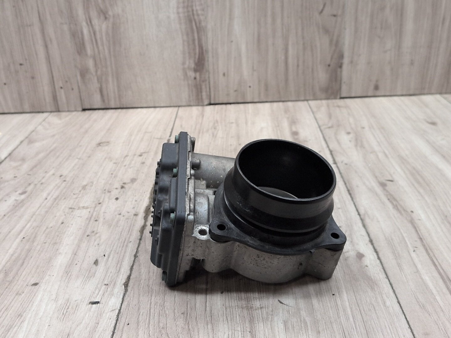 OEM BMW F39 F44 F48 F90 G05 G12 750 G30 M550 M8 Engine B46 N63 S63 Throttle Body