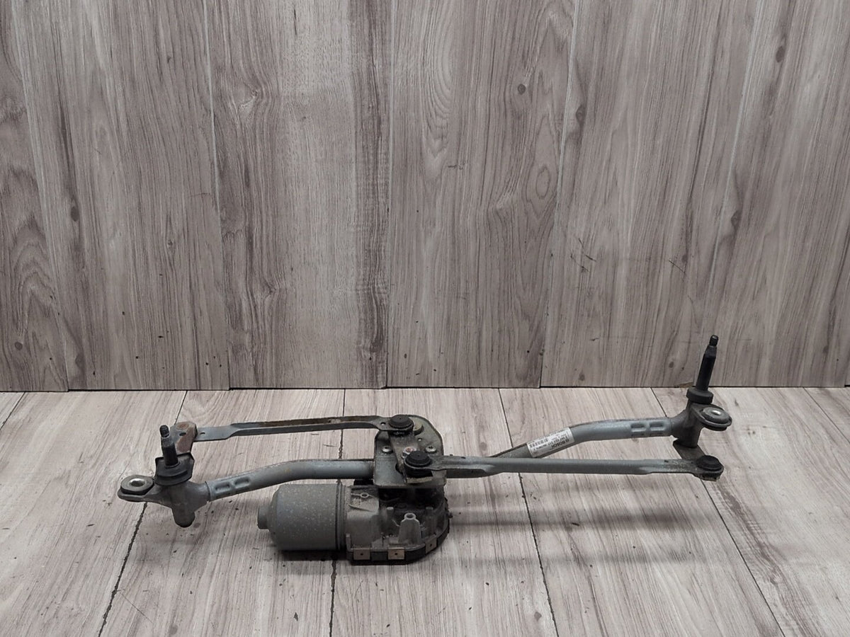 15-18 OEM Audi Q3 8U Front Windshield Wiper Linkage Motor 8U1955023