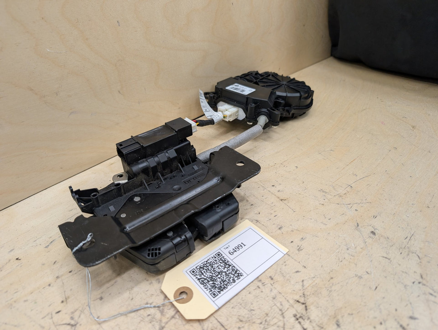 OEM BMW F36 428 430 435 440 Trunk Liftgate Hatchback Power Lock Latch Actuator