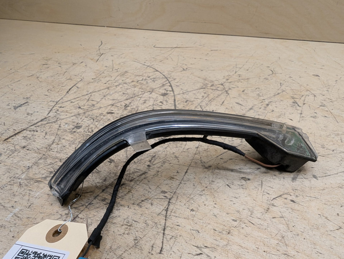 2010-2017 BMW 535i GT xDrive F07 Front Left Driver Turn Signal Light Indicator 7308535 OEM