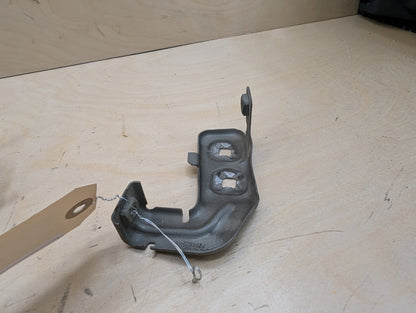 15-20 OEM BMW F80 F82 F83 M3 M4 Left Driver Fender Bracket Mount Carrier SET