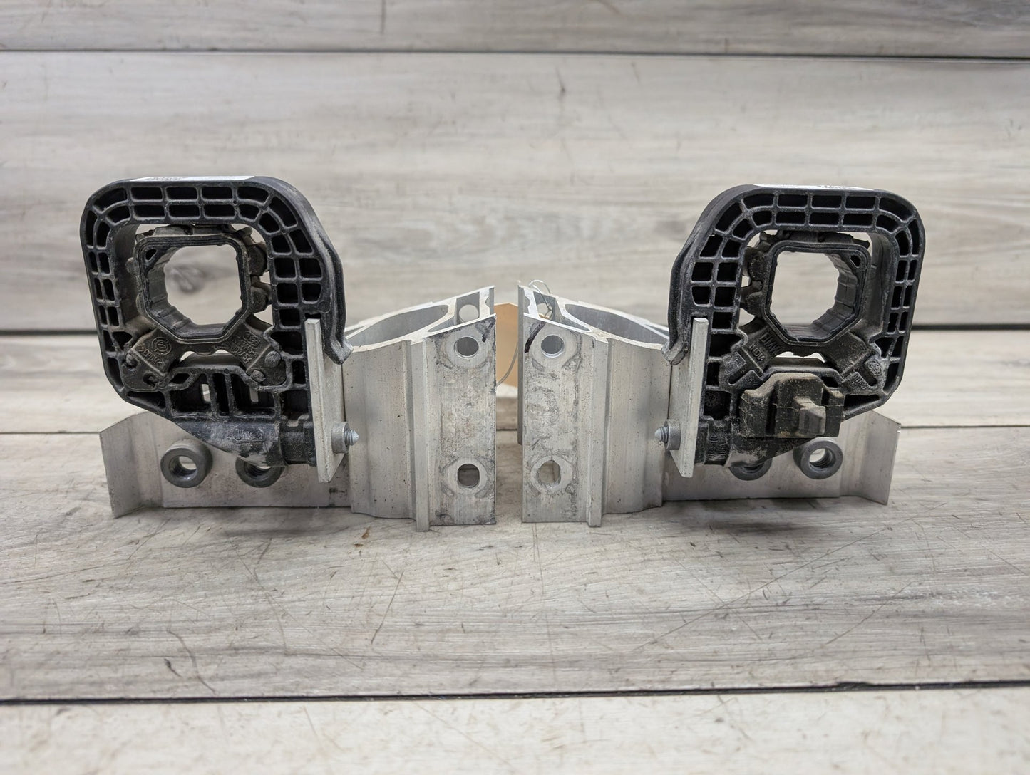 2021-2026 BMW 430i G22 Radiator Lower Mounting Brackets SET 7422234
