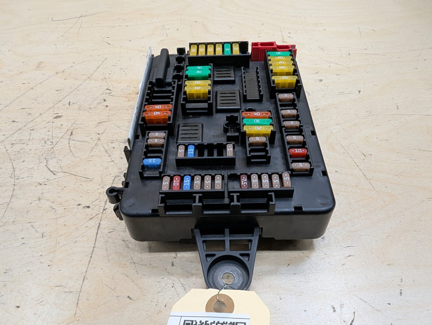 2012-2018 BMW 320i F30 Rear Power Distribution Fuse Box 9337880