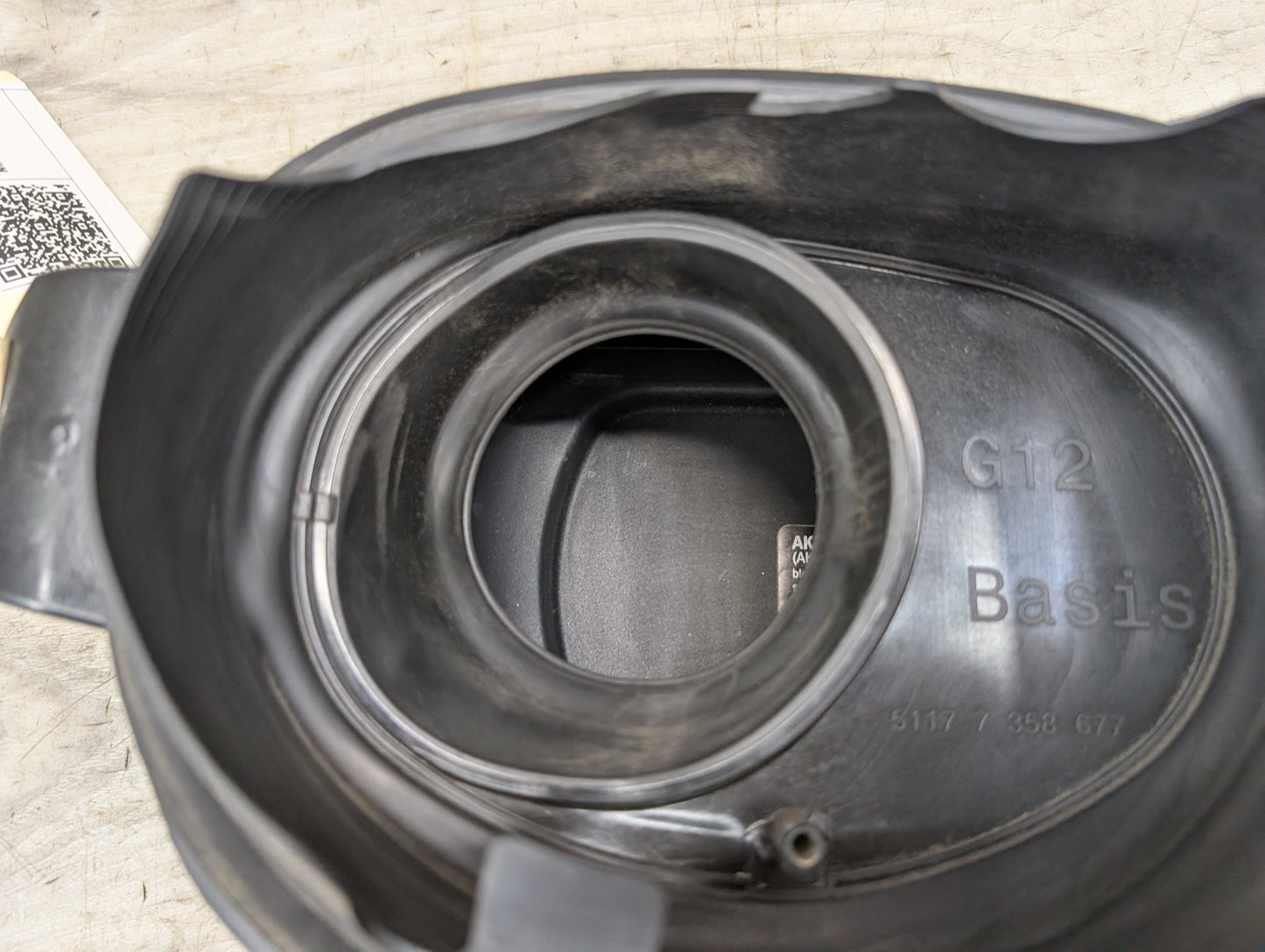 16-22 OEM BMW G12 740 750 Rear Fuel Gas Tank Cover Pot Gray A90