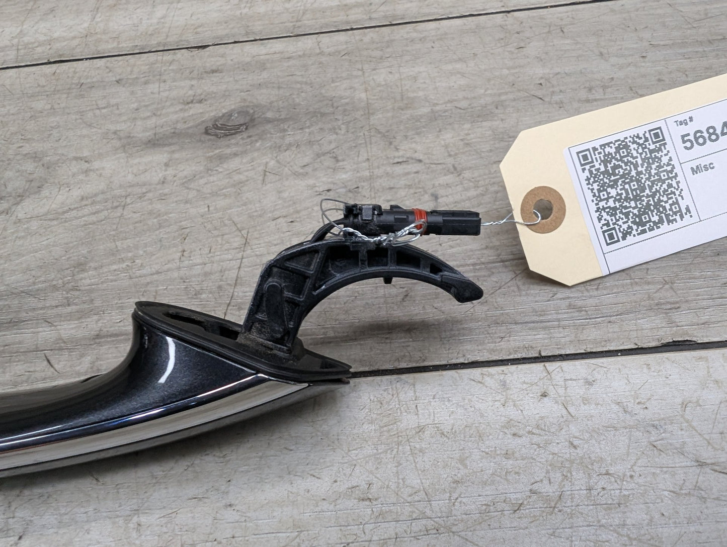 2016-2022 BMW 750Li G12 Front or Rear Right Passenger Exterior Door Handle w/ Comfort Access 7411038