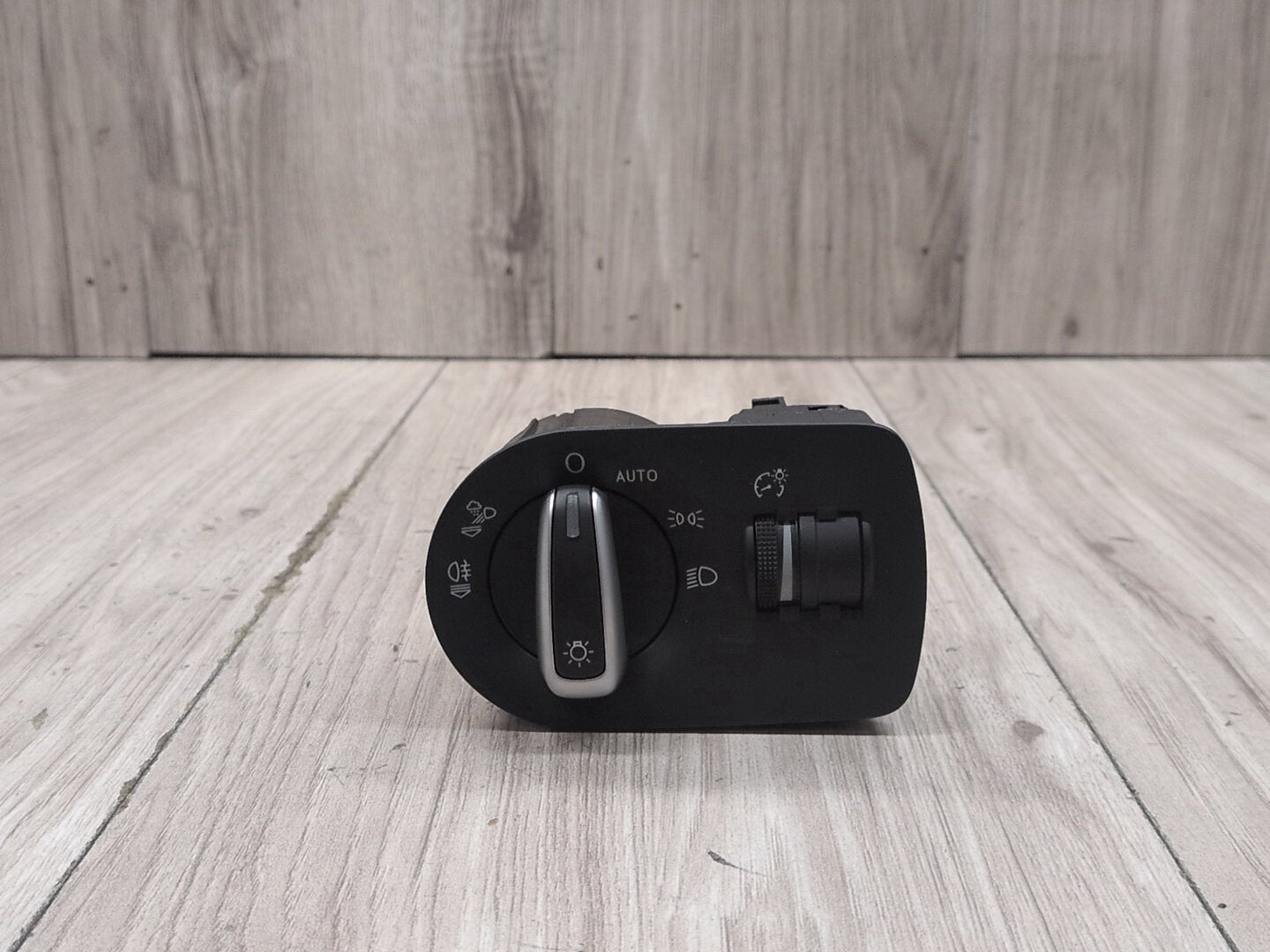 2015-2018 Audi Q3 8U Headlamp Switch 8P0919093