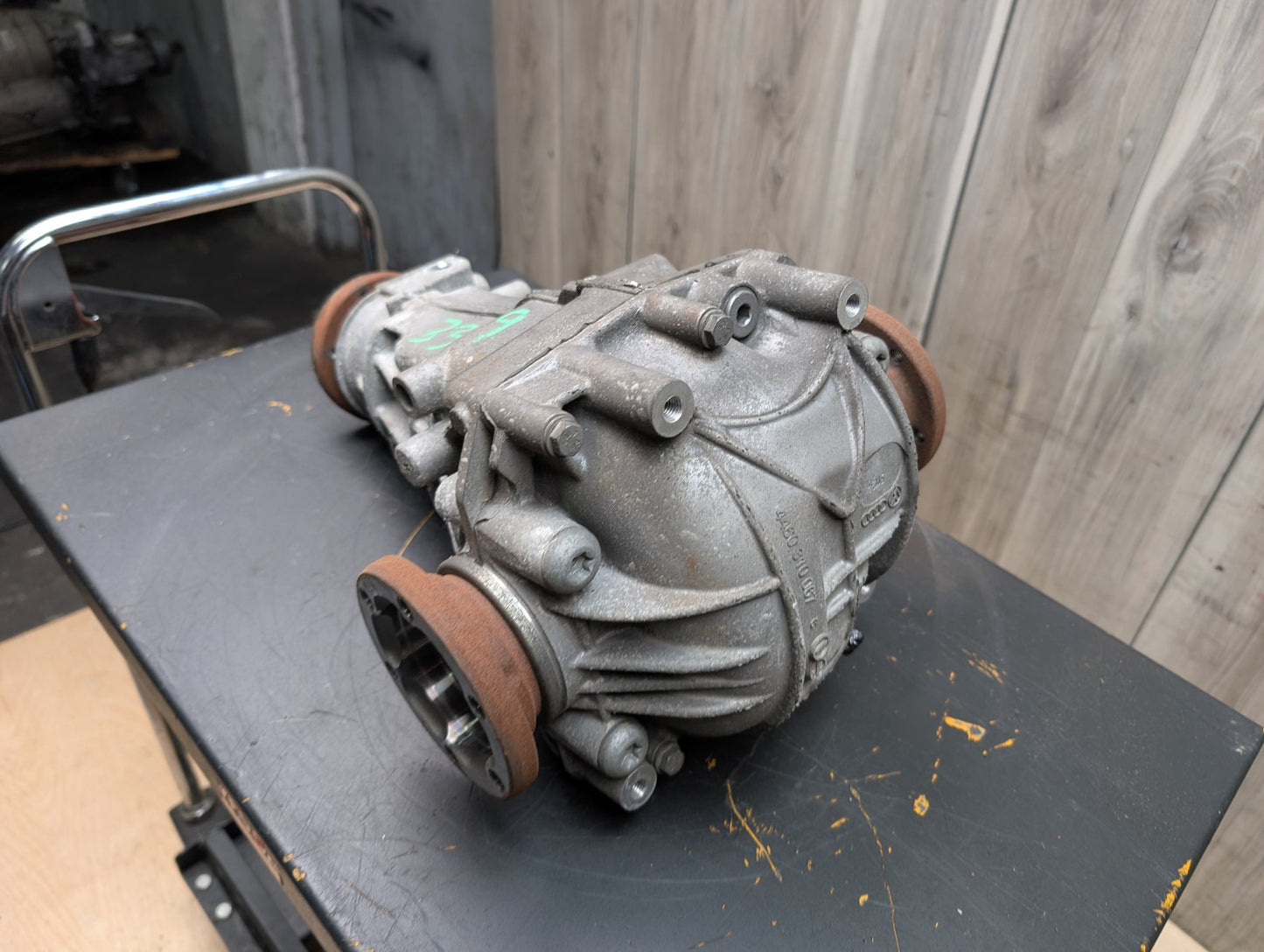 2009 - 2017 Audi Q5 8R Rear Axle Carrier Differential  EA888