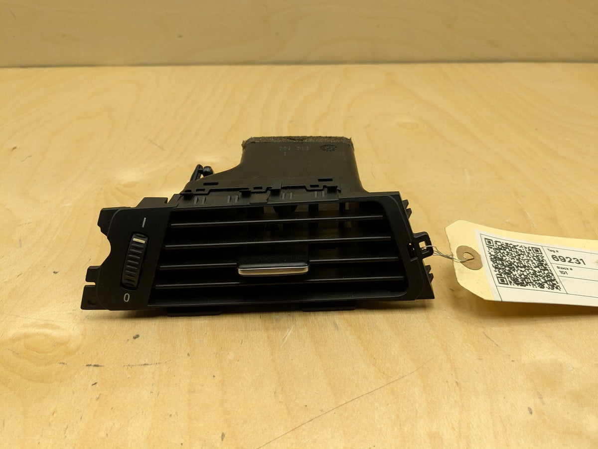 06-13 OEM BMW E90 E92 E93 335 328 M3 Left Driver Side Dashboard Air Vent