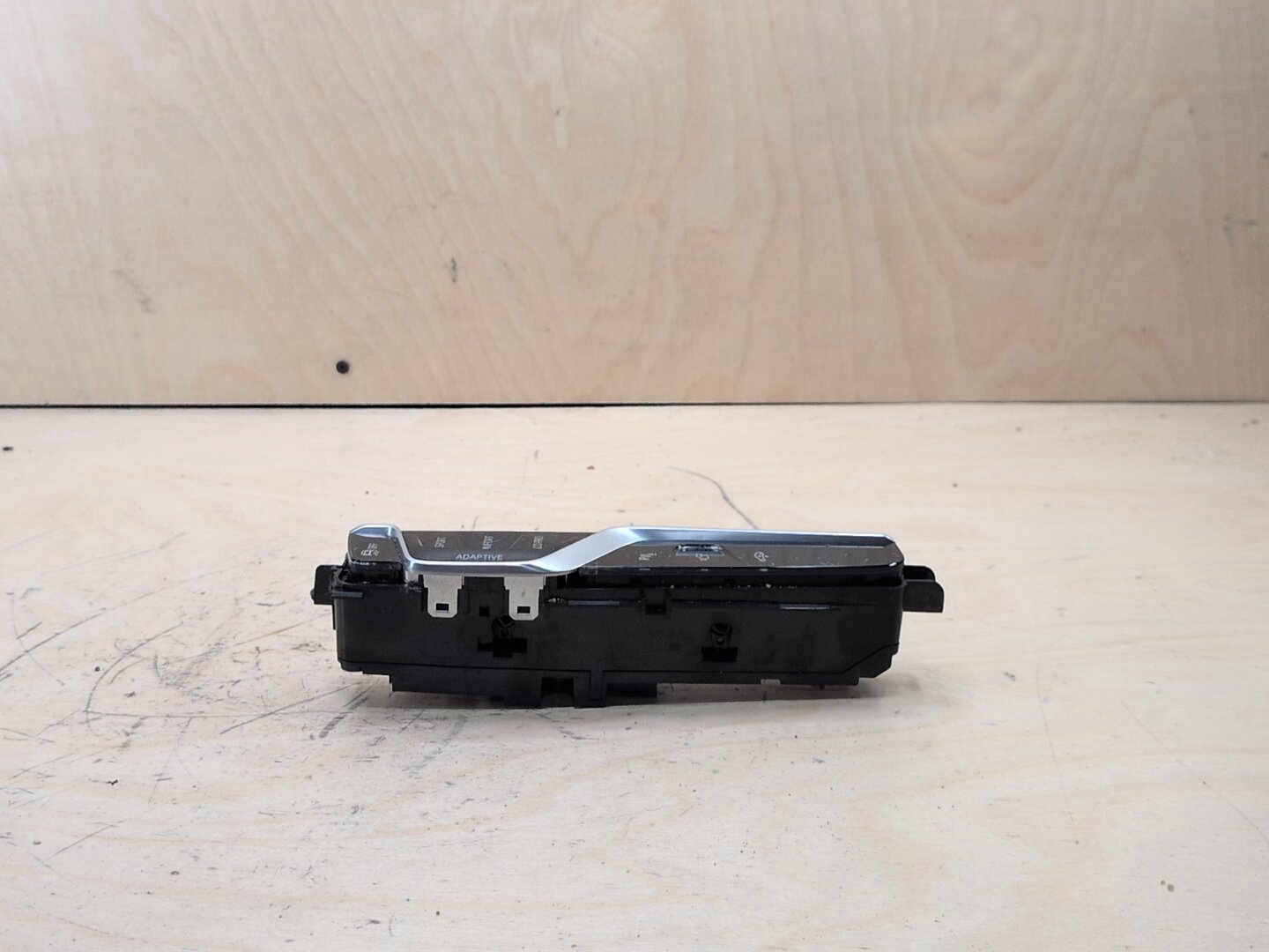 16-19 OEM BMW G11 G12 740 750 70 Center Console Operating Unit Traction Switch