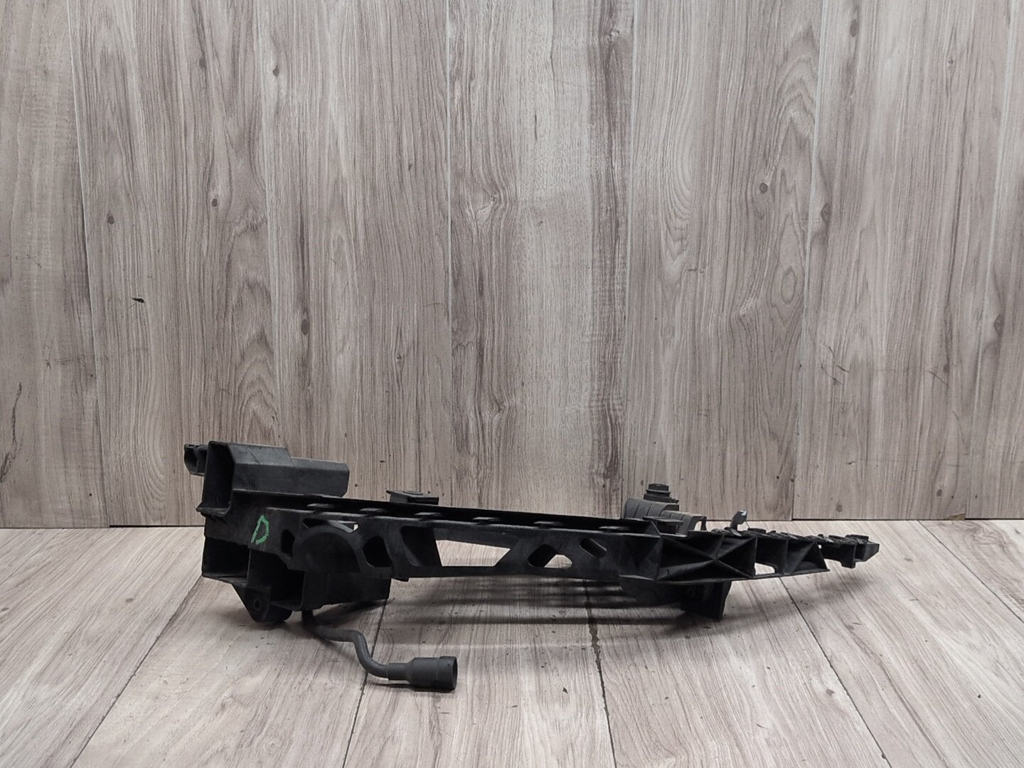 2015-2018 Audi Q3 8U Left Front Bumper Under Headlamp Bracket 8U0805607A