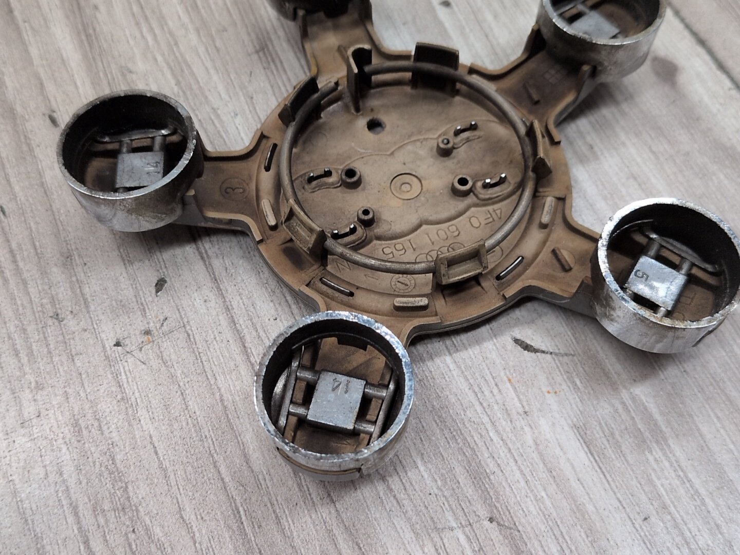 OEM AUDI A4 A5 A6 A7 A8 Q5 S3 S$ S5 S6 S7 S8 SQ5 Wheel Rim Hub Center Cap Cover