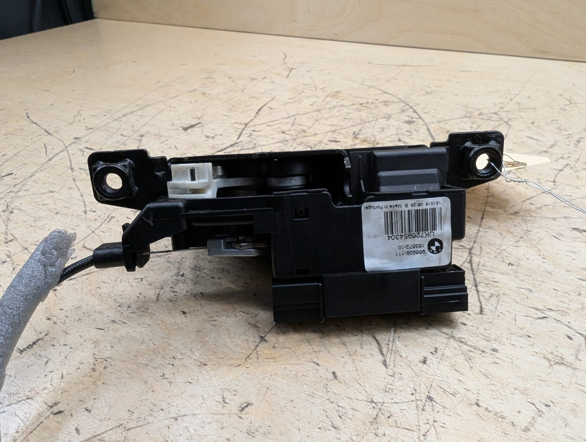 2010-2017 BMW 535i GT xDrive F07 Liftgate Trunk Lid Liftgate Lock Latch Actuator 7269543 OEM