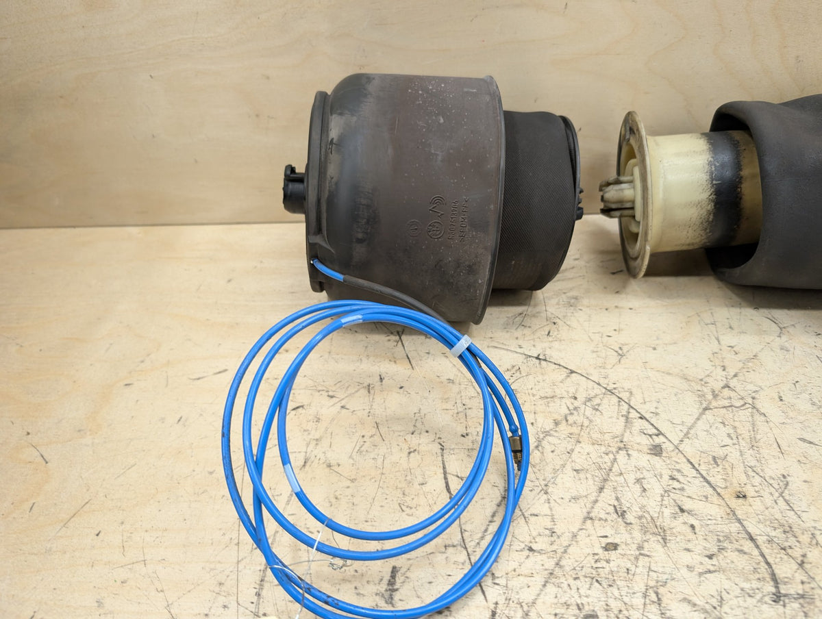2010-2017 BMW 535i GT xDrive F07 Rear Left Right Air Suspension Pneumatic Air Bag Springs SET 6781843 OEM