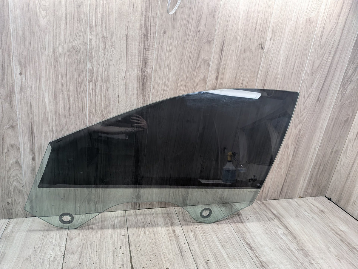 2015-2018 BMW X5 F85 Front Left Driver Door Window Glass 7470631 OEM