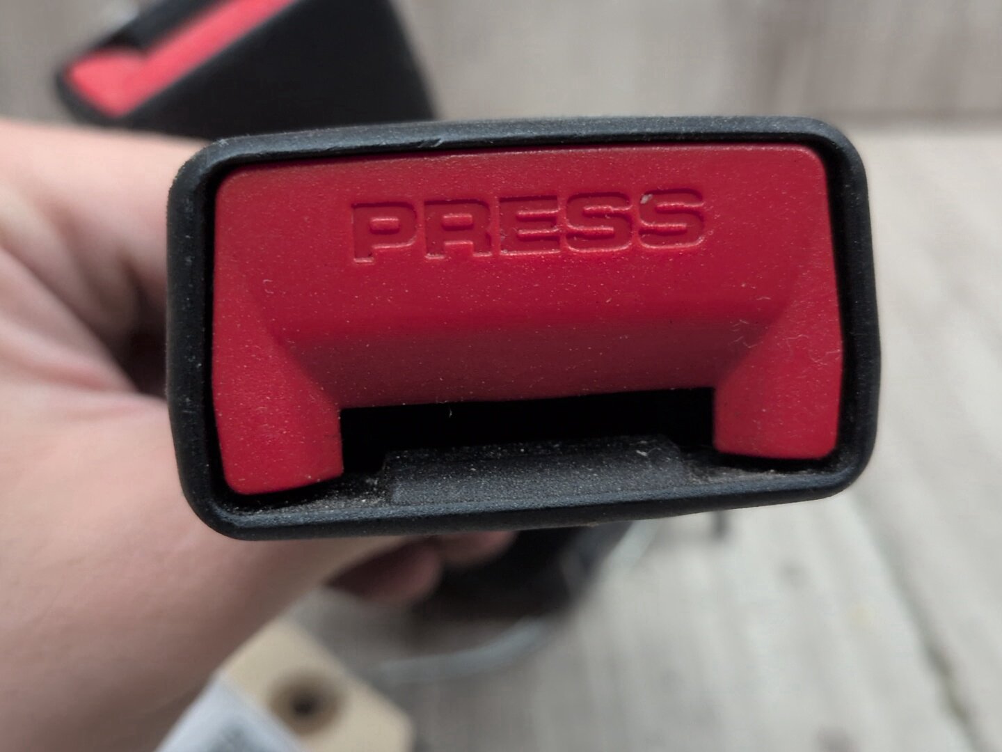 OEM BMW F95 F96 G05 G06 X5 X6 Rear Right Passenger 2nd Row Seat Belt Buckle