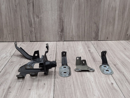 2011 - 2016 BMW 535i F10 Front Right Passenger Fender Brackets SET 7207210 N55B30A