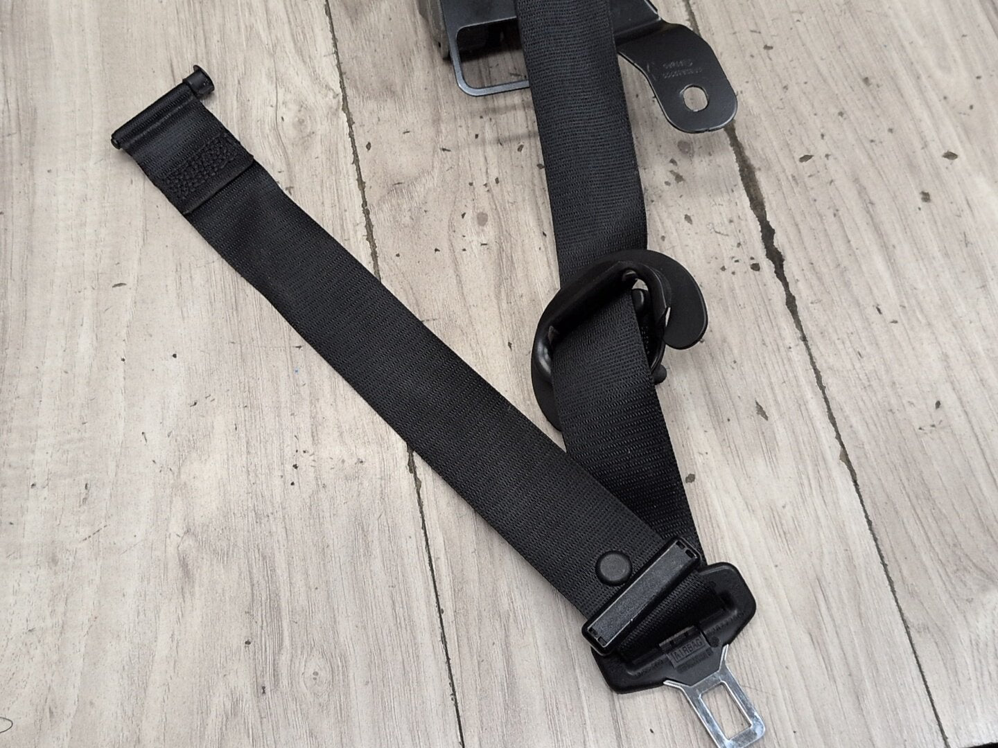 2015-2018 BMW X5 F85 Front Left Driver Seatbelt Seat Belt Retractor 6284607