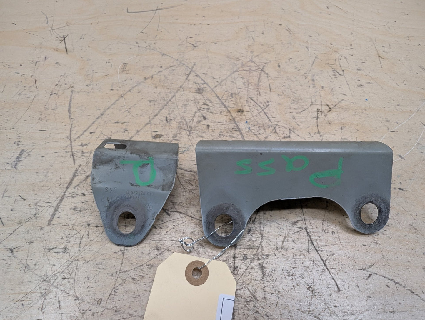 2011-2017 Audi RS5 8T Front Right Passenger Fender Brackets SET 8T0821468A OEM