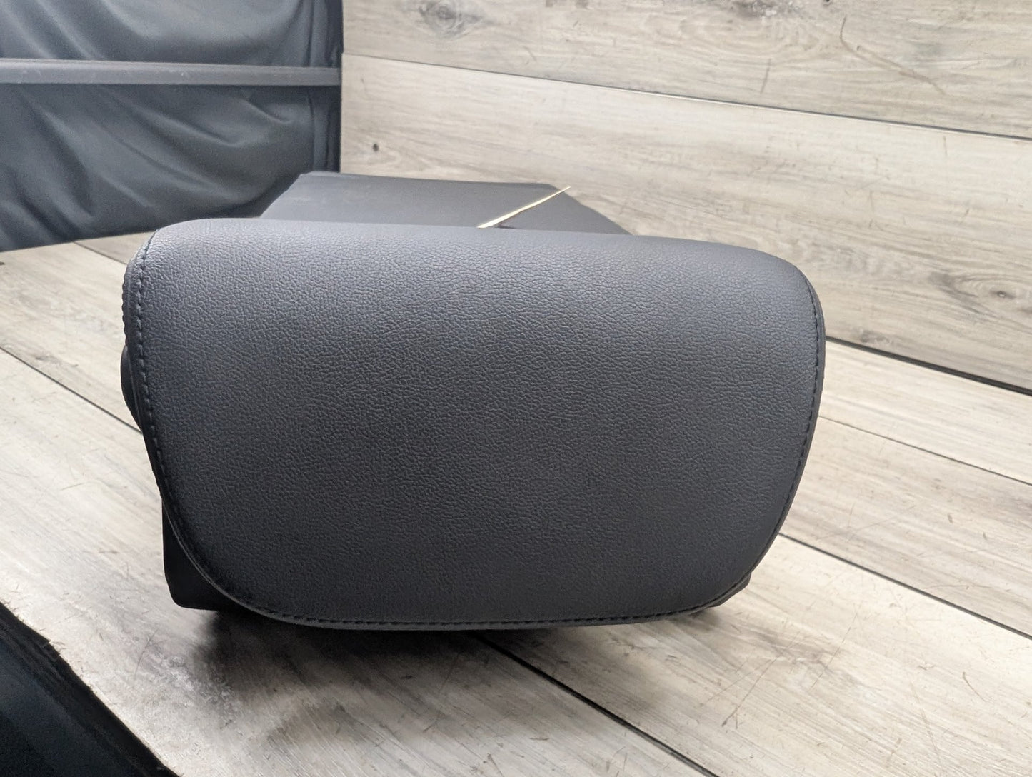2018 - 2023 BMW X3 G01 Rear Center Middle Seat W/ Cupholder Armrest Assembly 7469760 B58B30M0
