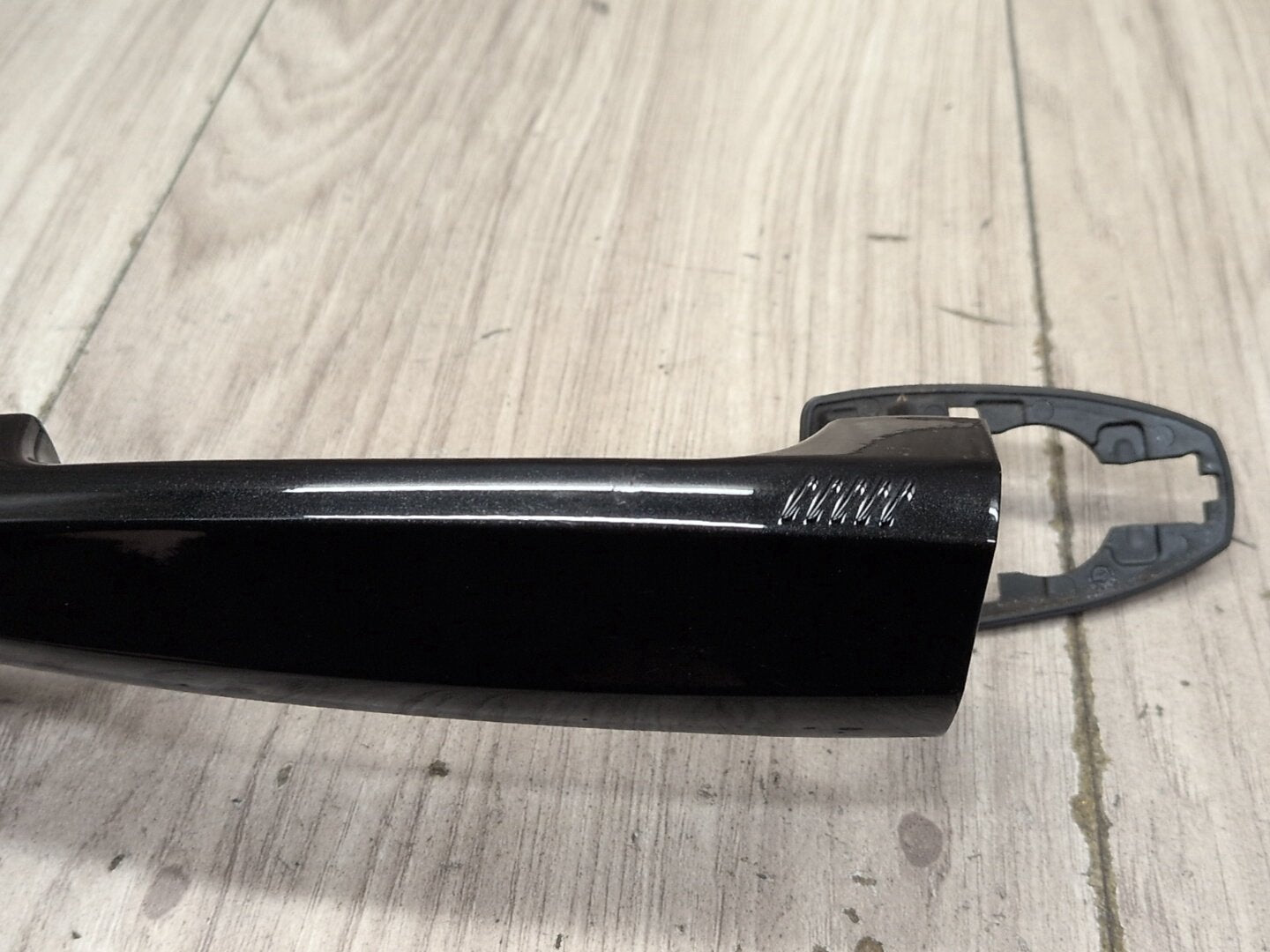 2014 - 2018 BMW X5 F85 Front or Rear Left Driver Exterior Door Handle w/ Comfort Access 7422103 S63B44T2