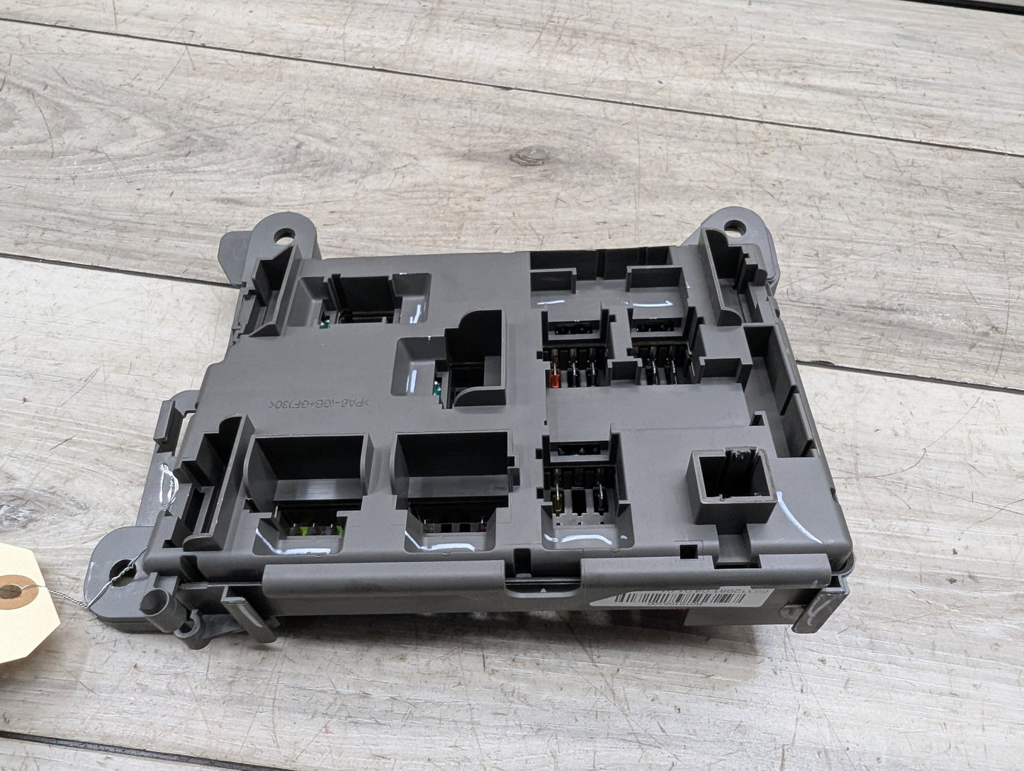 2007-2013 BMW X5 E70 Rear Power Distribution Fuse Box 6931687