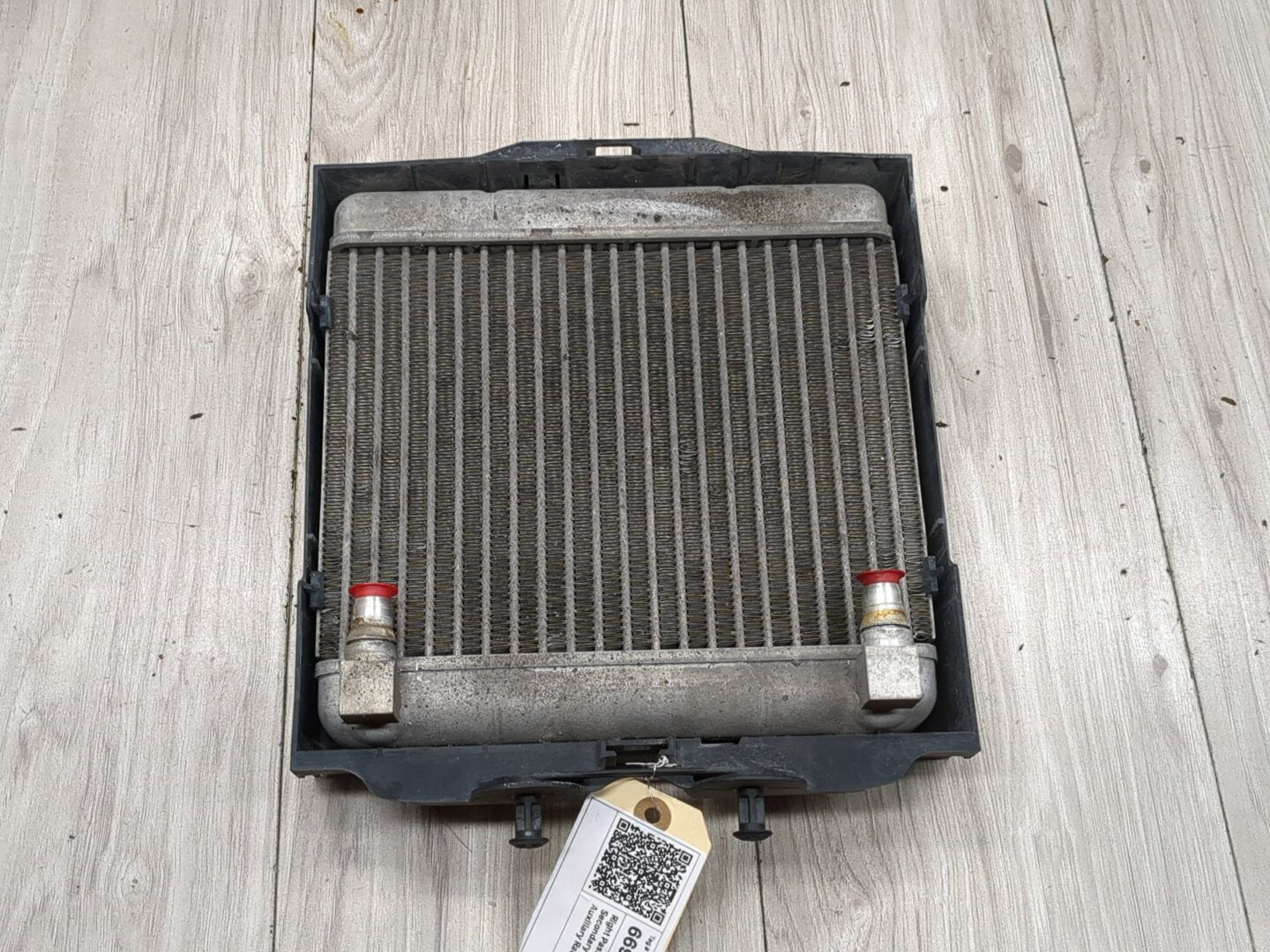 OEM BMW F02 F06 F10 F13 535 550 Front Right Passenger Auxiliary Coolant Radiator