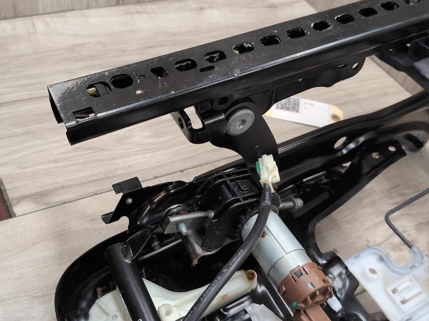 2019 - 2026 BMW X5 G05 Front Left Driver Seat Lower Track Frame Assembly 7459217 N63B44M3