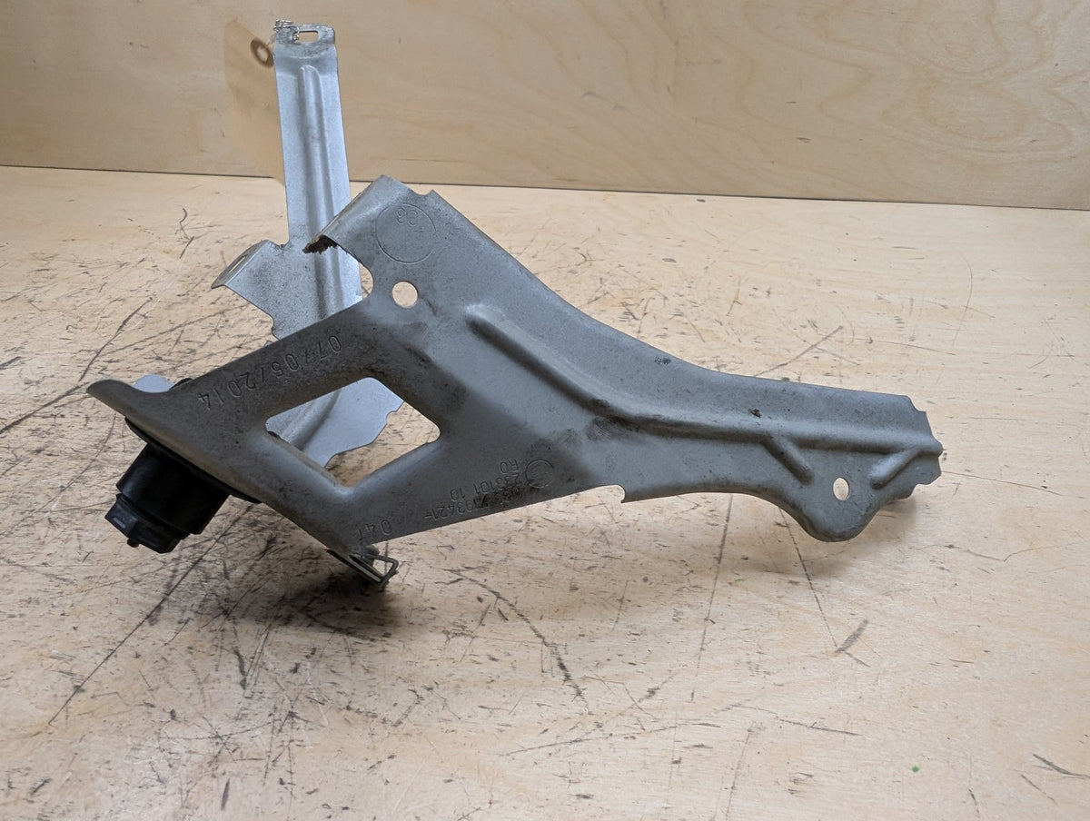 2010-2017 BMW 535i GT xDrive F07 Front Left Driver Fender Brackets SET 7193421 OEM