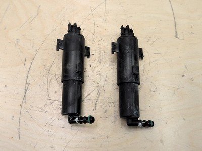 OEM BMW E90 E92 E93 328 335 Front Left Right Headlight Washer Spray Nozzle Jet