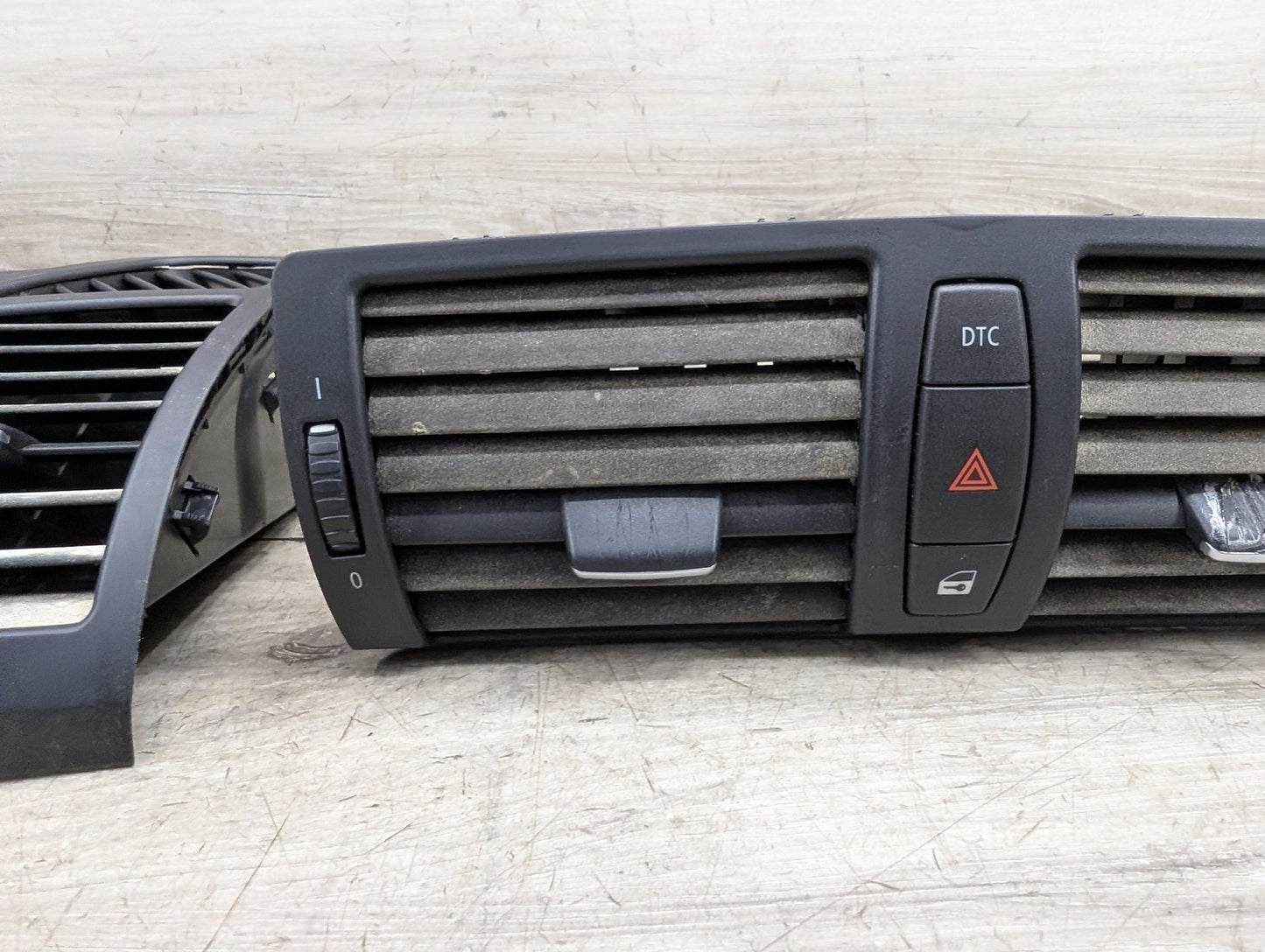 08-13 BMW 128i E82 Dashboard Dash Board Left Right Center Air Vent SET 7059188