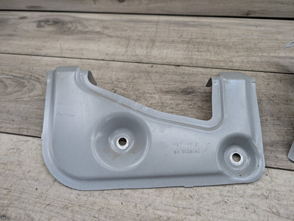 2019 - 2026 BMW X5 G05 Front Right Passenger Fender Brackets SET 7418220 B58B30M1