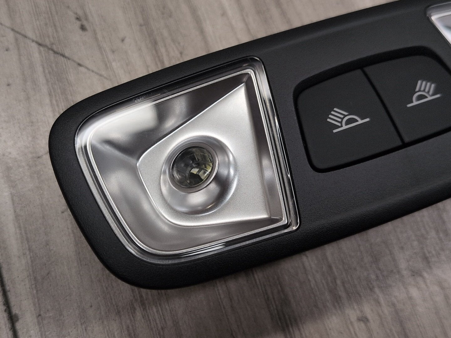 2015-2018 Audi Q3 8U Headliner Overhead Dome Light Switch Module 8U0947111A