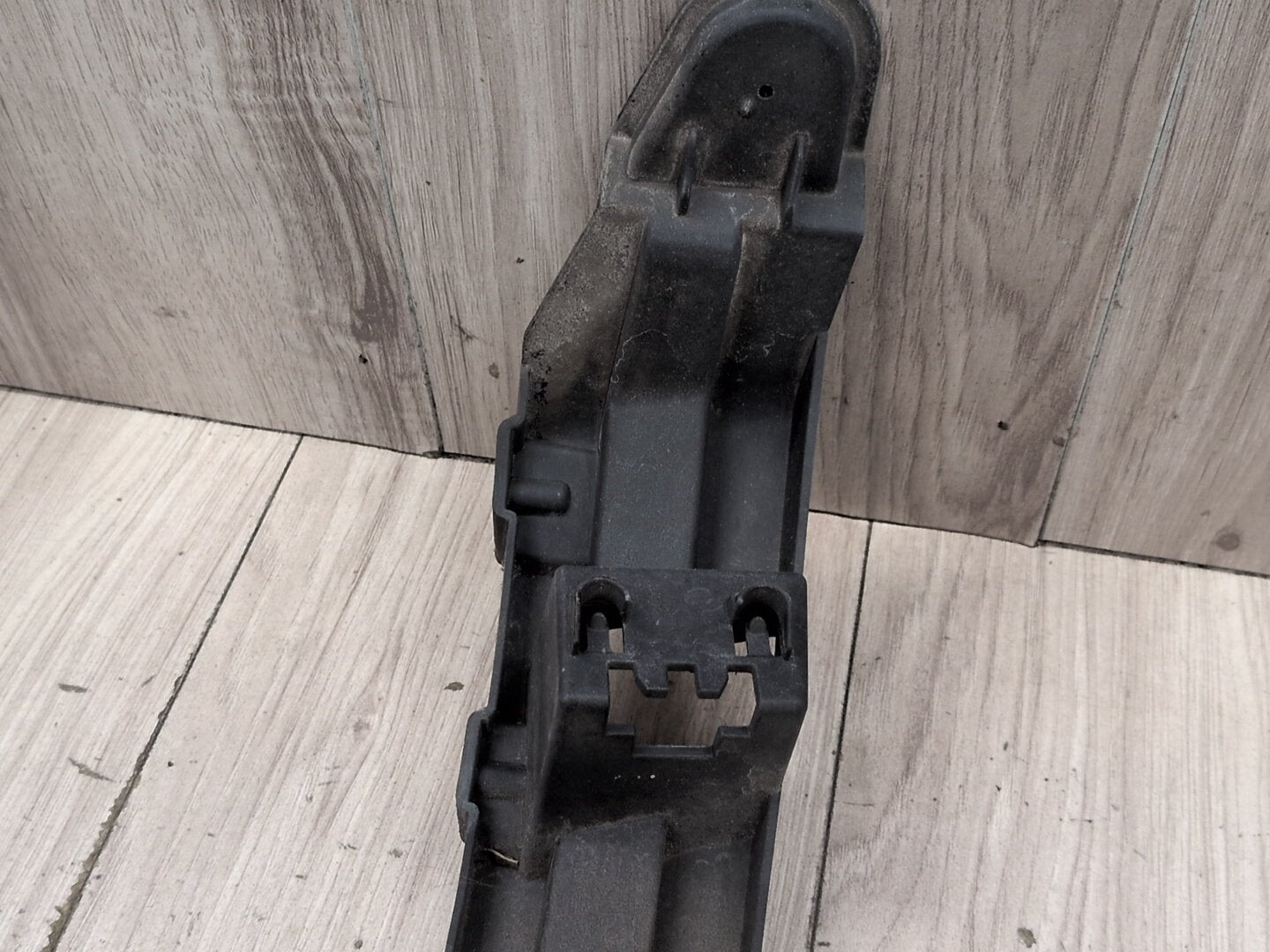 2015-2018 Audi Q3 8U Rear Right Passenger Bumper Support Brackets SET 8U0807454A