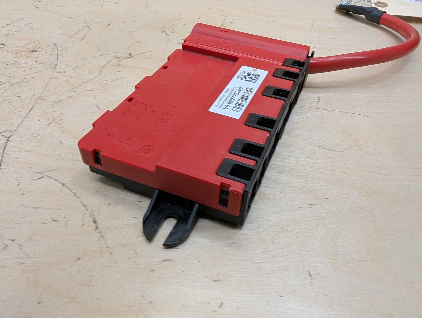 OEM BMW F22 F30 F32 F36 F80 F82 Positive Battery Distributor B+ Power Fuse Box