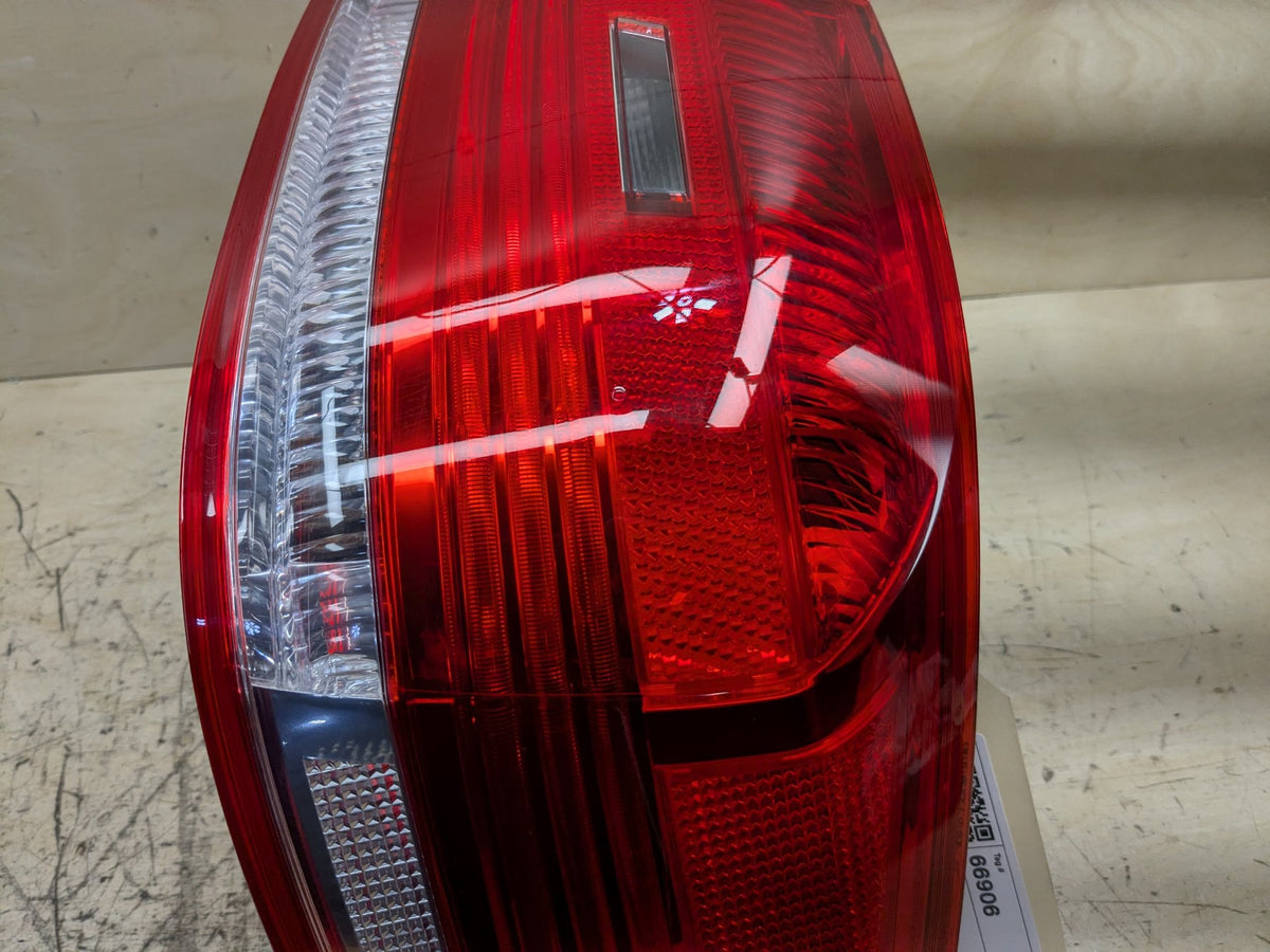 2007-2013 BMW 335i E92 Rear Right Passenger Outer Tail Light 7174404 OEM