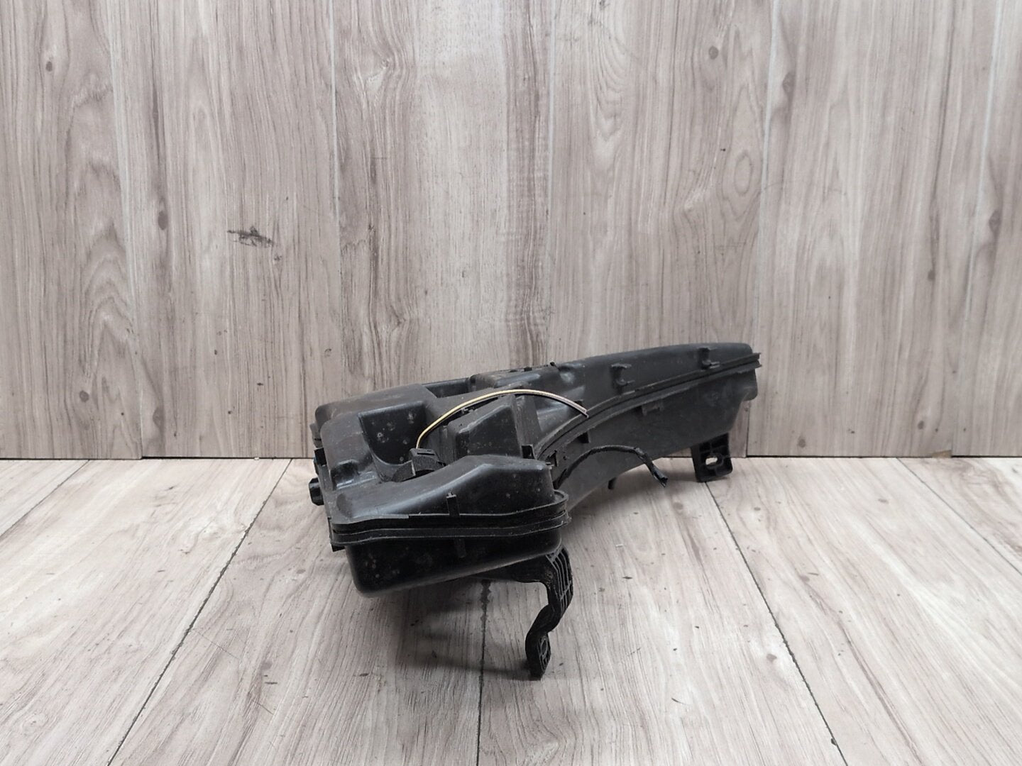 17-25 OEM Audi A4 S4 Windshield Washer Reservoir Tank Assembly 8W0955451L