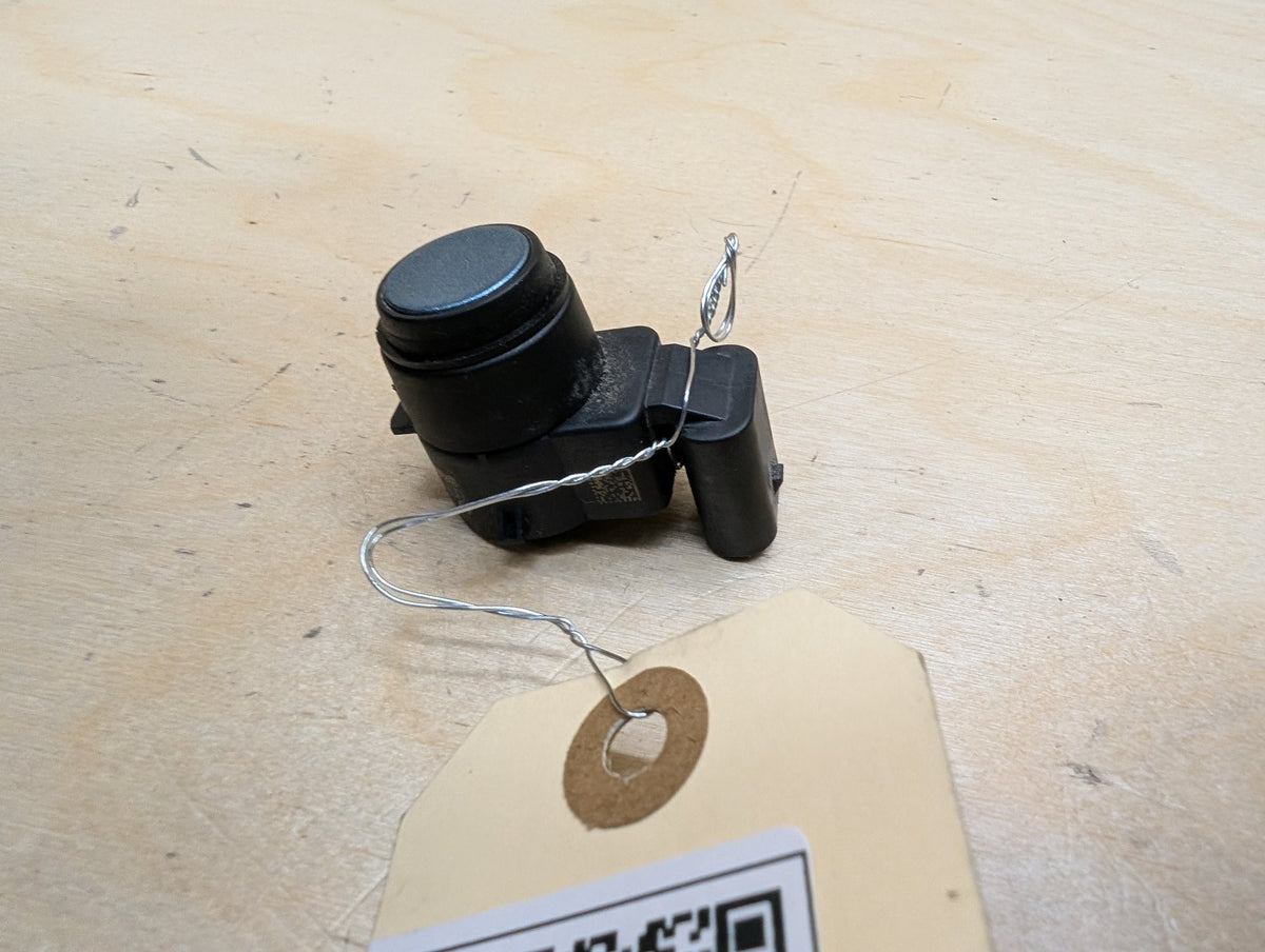 2007-2013 BMW 335i E93 Bumper PDC Parking Distance Sensor 9149025
