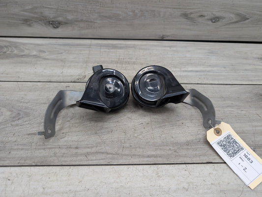 2018 - 2023 BMW X3 G01 Alarm Horns SET 7404430 B58B30M0