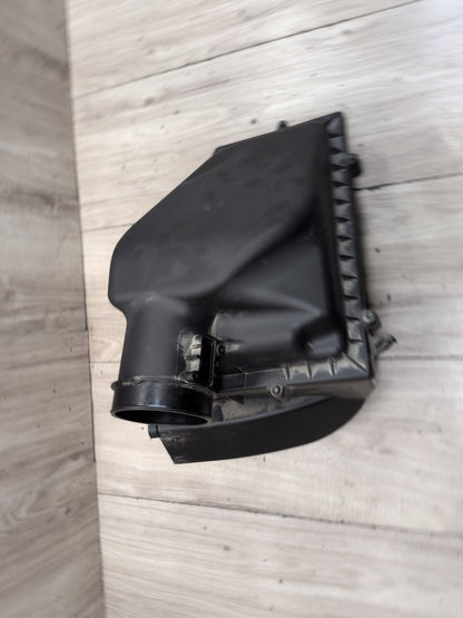 OEM BMW G05 G12 G30 540 740 Air Box Filter Cleaner Intake Resonator Muffler B58
