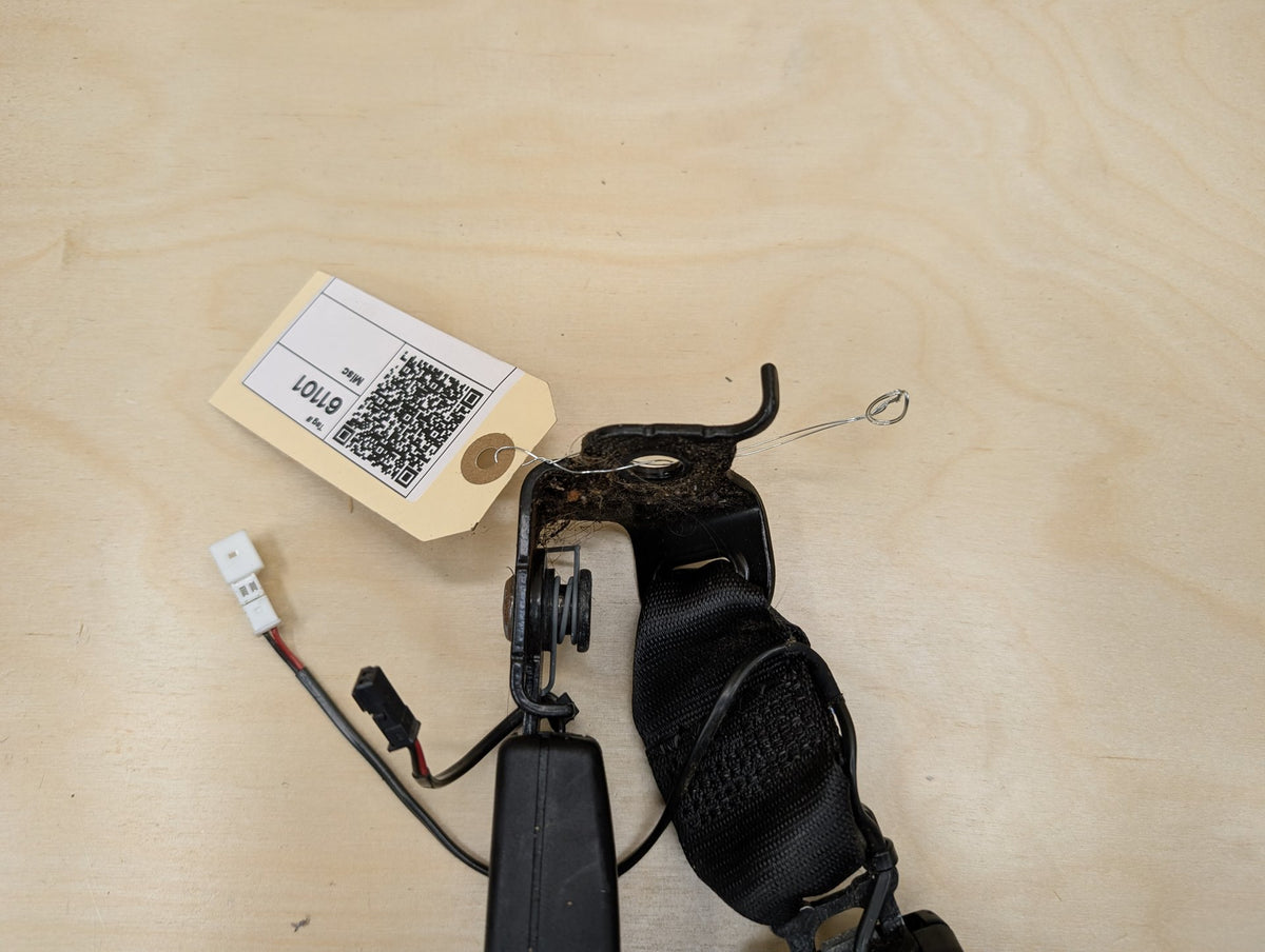 2018-2024 BMW X3 G01 Rear Right Passenger Seatbelt Seat Belt Buckle 7414288