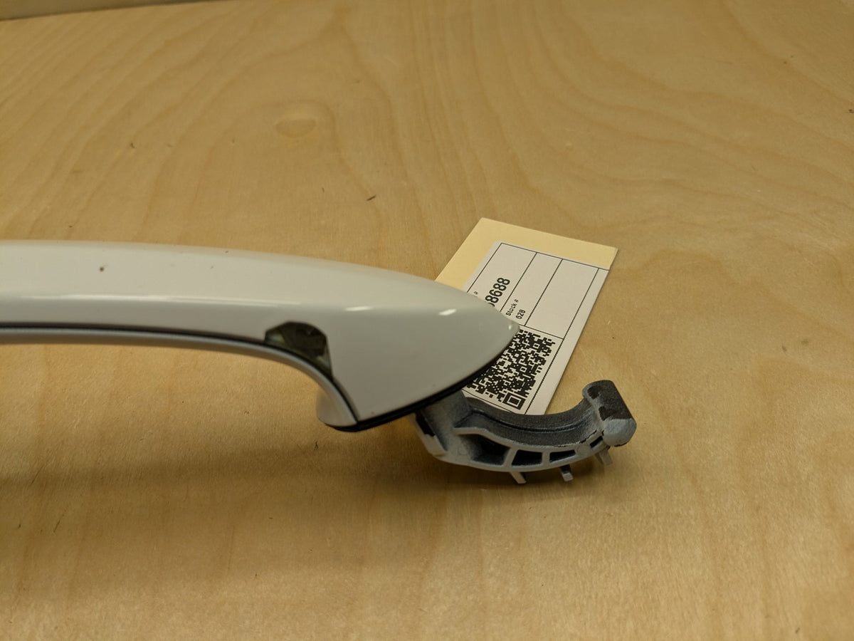 2018-2025 BMW X3 G01 Right Passenger Door Handle w/ Comfort Access 9491458 OEM