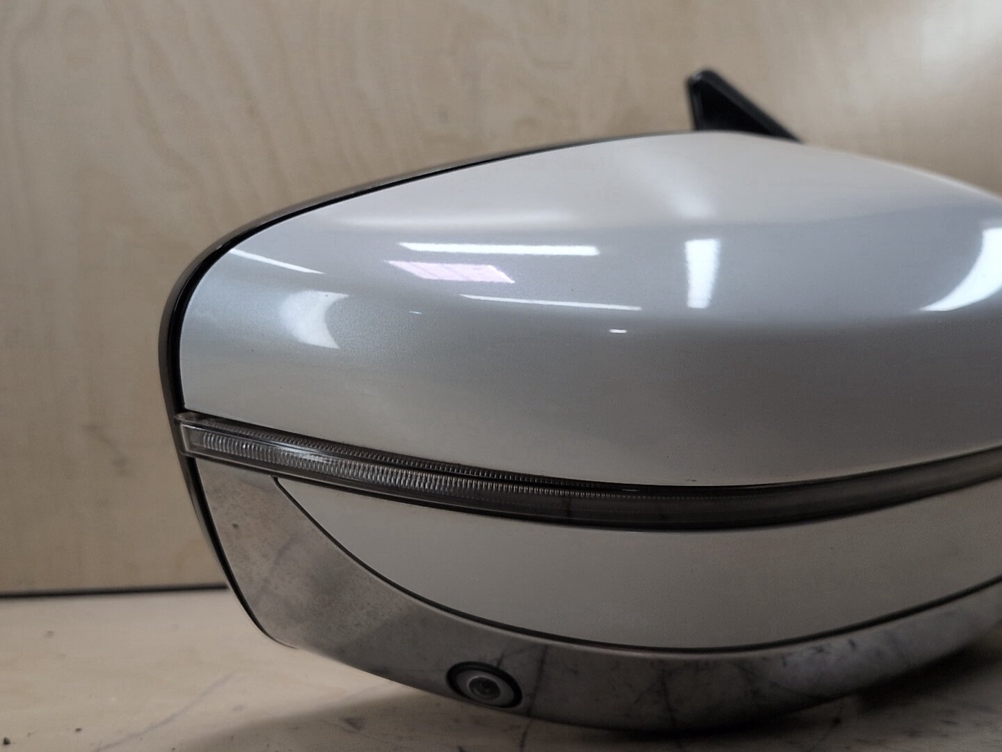 16-22 OEM BMW G12 740 Front Right Passenger Side Mirror Heated w/ Camera White A96