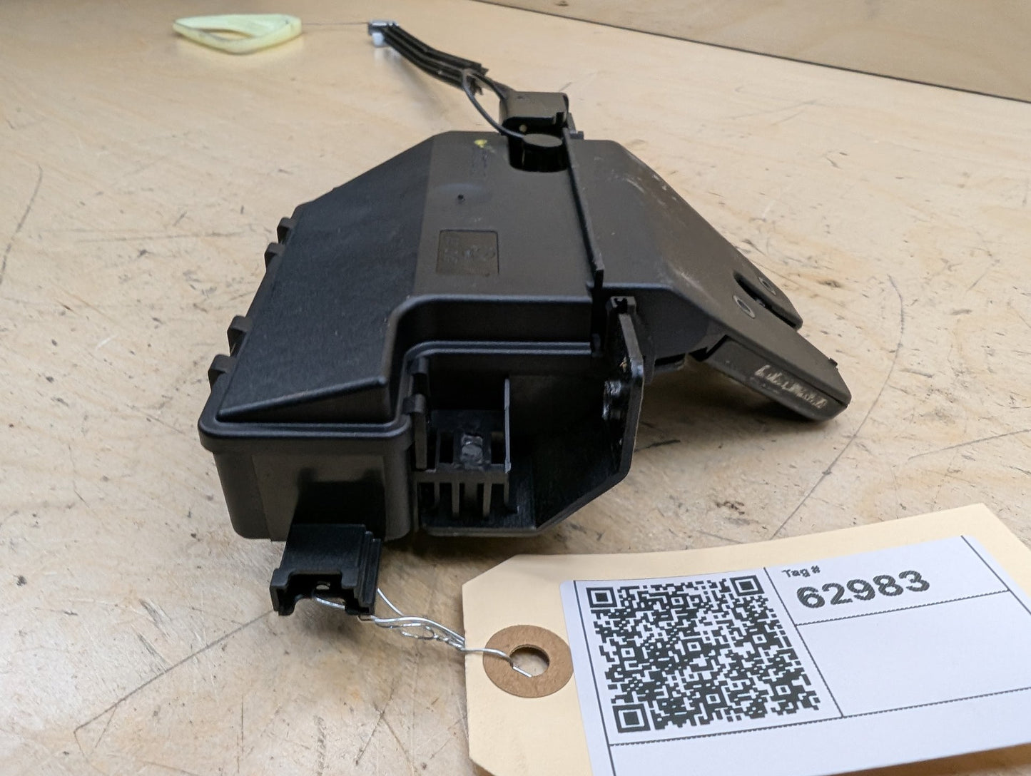OEM BMW E82 E88 E90 E92 E93 Rear Trunk Lid Latch Lock Opener Actuator w/ Cable
